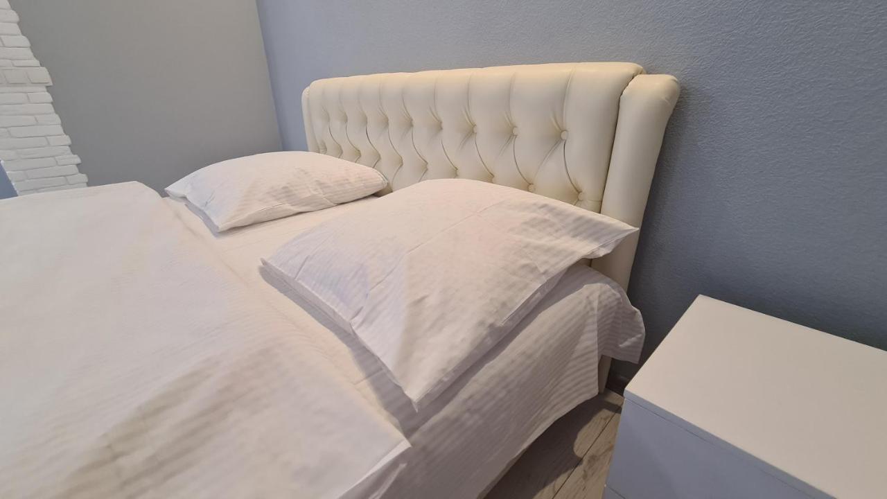 Apartaments On Vulytsia Heroiv Ato 32 Krzywy Róg Zewnętrze zdjęcie