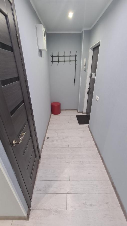 Apartaments On Vulytsia Heroiv Ato 32 Krzywy Róg Zewnętrze zdjęcie